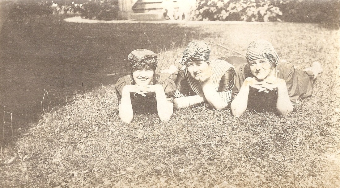 Beatrice Porteous, Helen Barnes, Helen Wa[stell?]